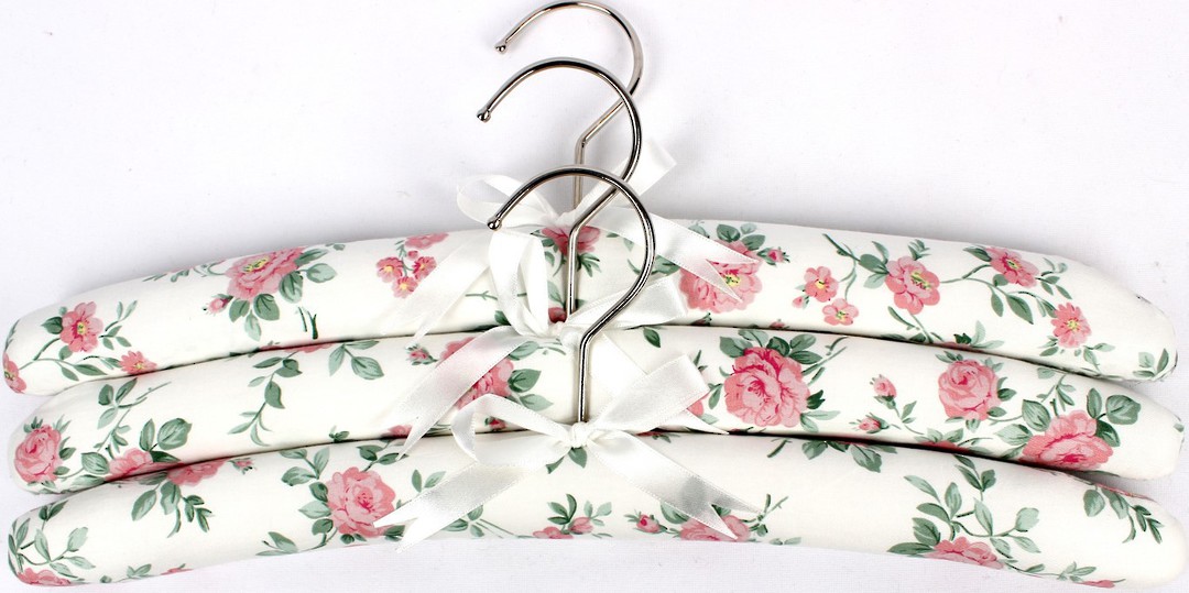 Printed padded coat hangers-set of 3 'Floral Pink' Code:EH/FLO/PINK image 0